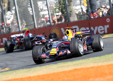 Sebastian Vettel erstatter den pensionerede David Coultahardhos Red Bull Racing fra 2009 sæsonen